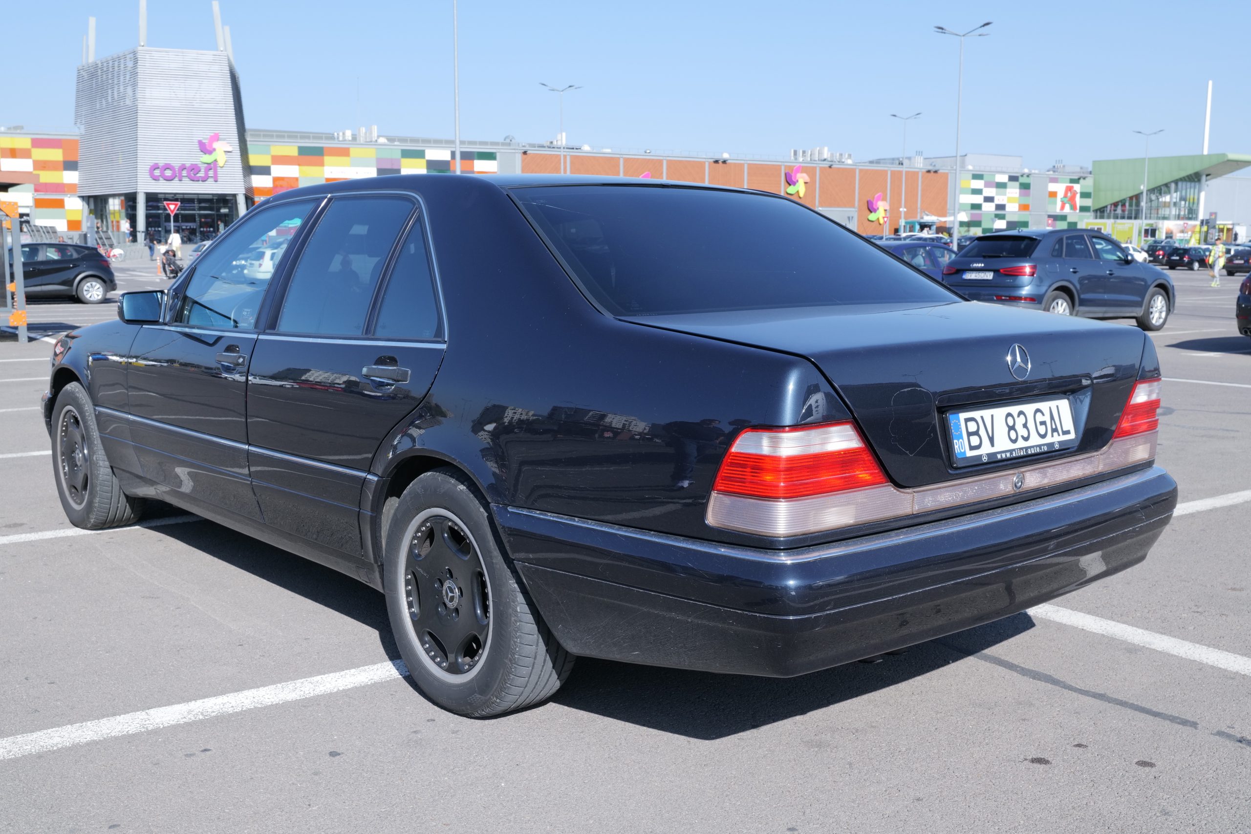 P1567372